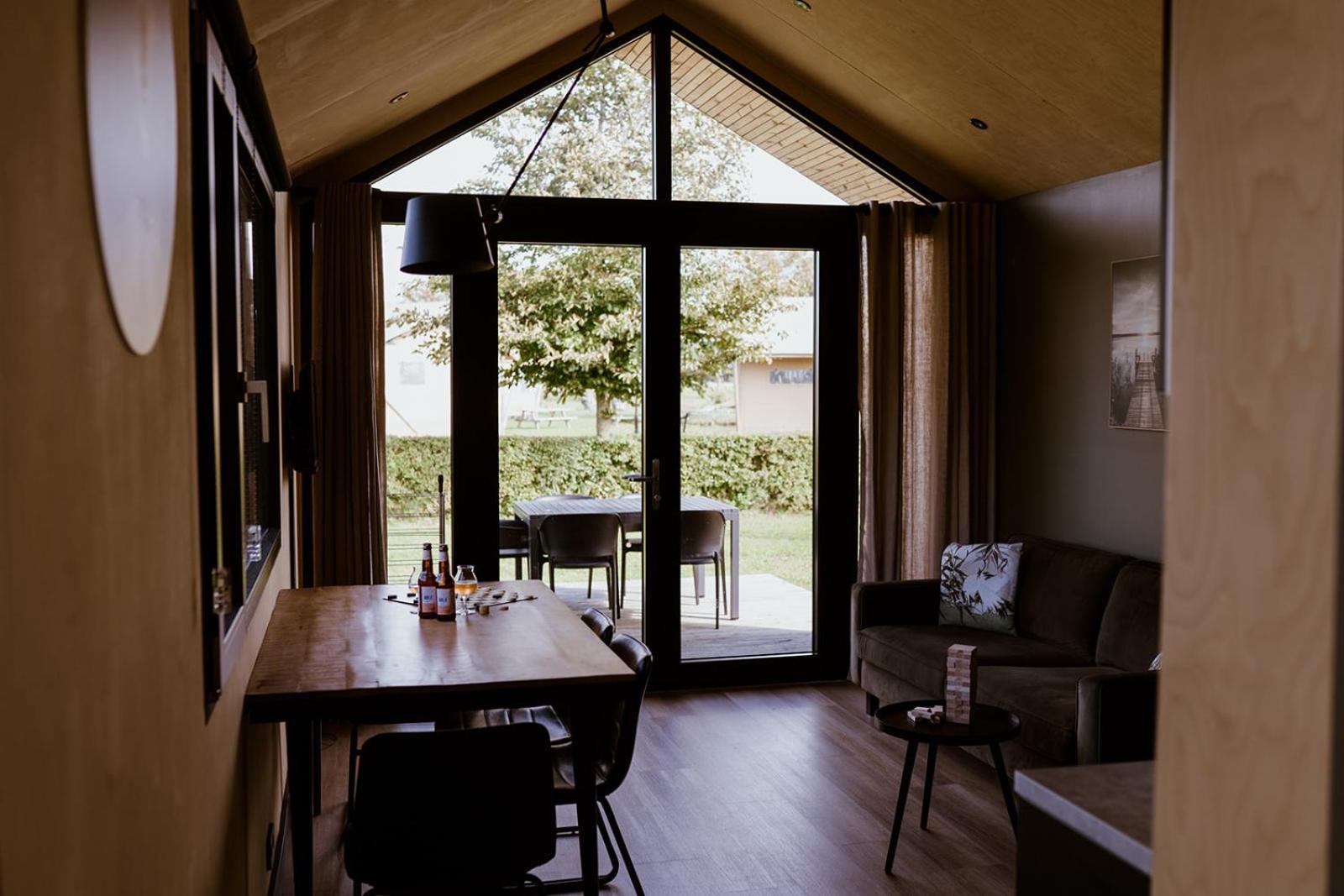 Tiny House Xxl Hotel Bant ภายนอก รูปภาพ