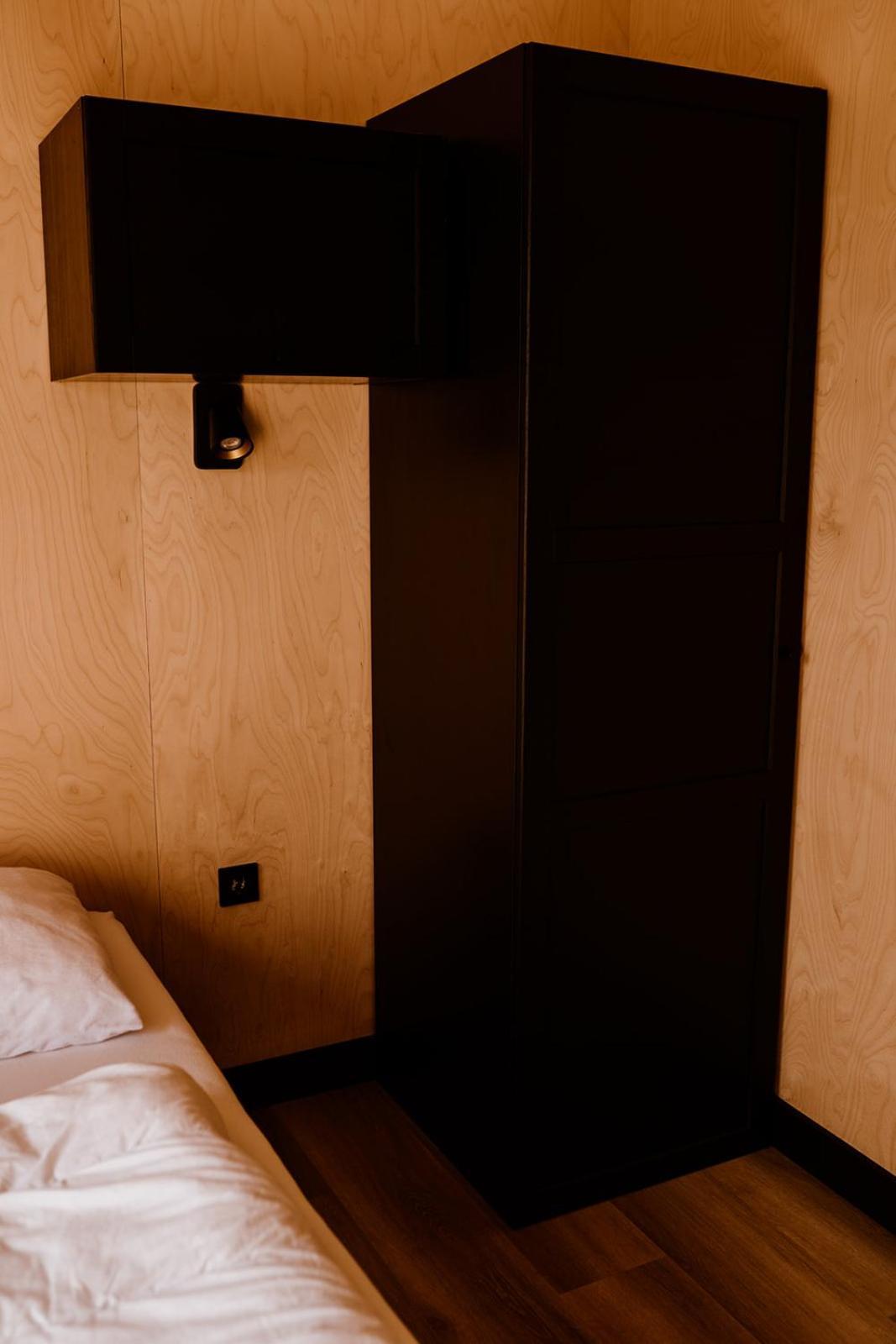 Tiny House Xxl Hotel Bant ภายนอก รูปภาพ