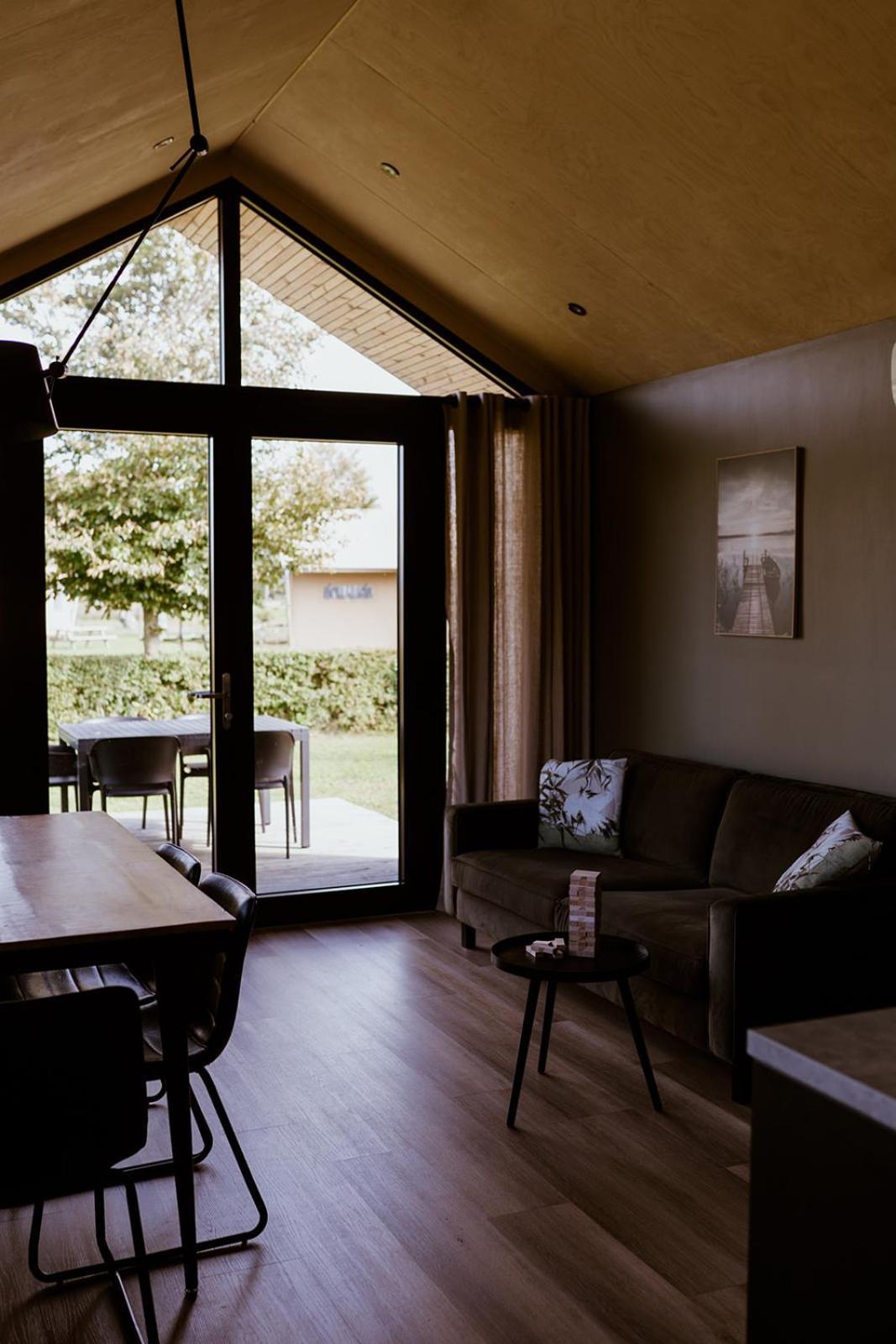 Tiny House Xxl Hotel Bant ภายนอก รูปภาพ