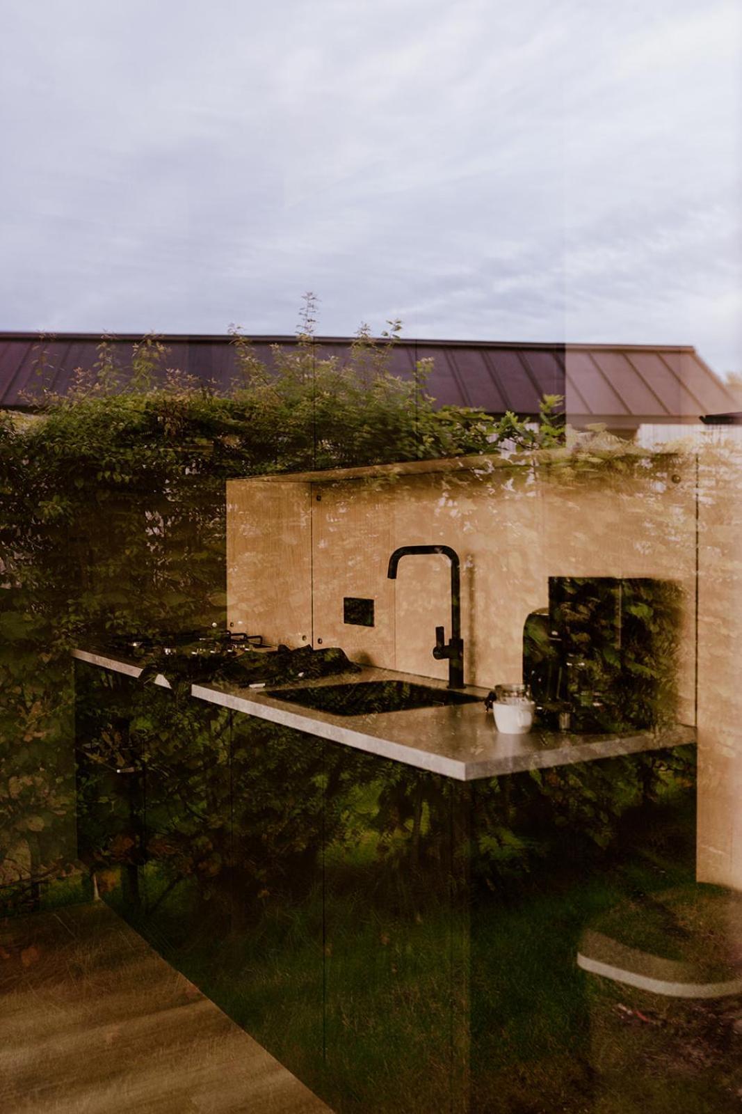 Tiny House Xxl Hotel Bant ภายนอก รูปภาพ
